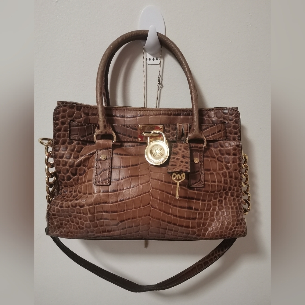 MICHAEL KORS HAMILTON LOCK AND KEY CROCODILE EMBOSSED LEATHER BAG - Picture 3 of 11